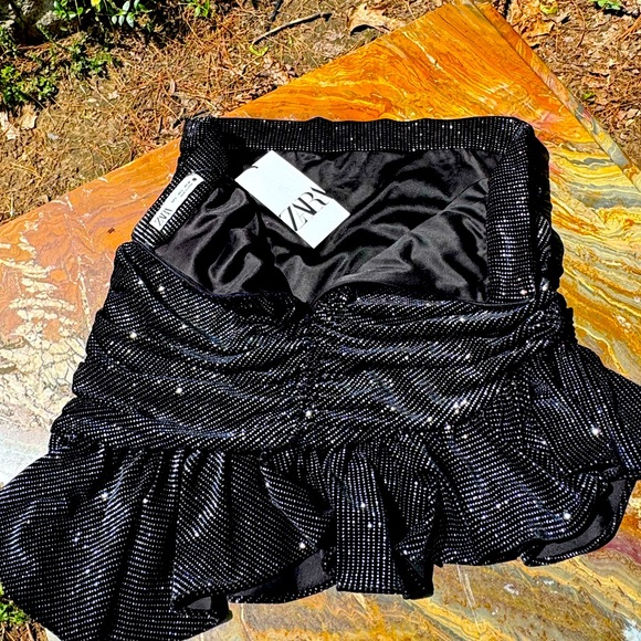 ZARA sparkly asymmetrical ruffle hem mini skirt - Picture 9 of 12